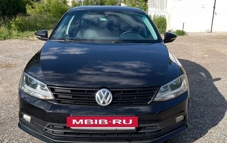 Volkswagen Jetta VI, 2015 год, 1 250 000 рублей, 2 фотография