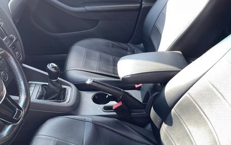 Volkswagen Jetta VI, 2015 год, 1 250 000 рублей, 12 фотография