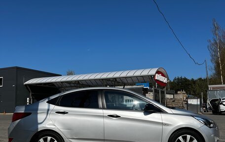 Hyundai Solaris II рестайлинг, 2015 год, 615 000 рублей, 3 фотография