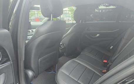 Mercedes-Benz E-Класс, 2017 год, 3 650 000 рублей, 8 фотография
