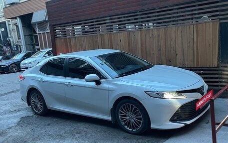 Toyota Camry, 2021 год, 3 430 000 рублей, 3 фотография
