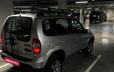 Chevrolet Niva I рестайлинг, 2010 год, 460 000 рублей, 5 фотография