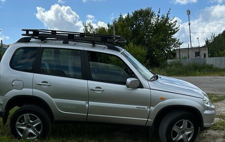 Chevrolet Niva I рестайлинг, 2010 год, 460 000 рублей, 23 фотография