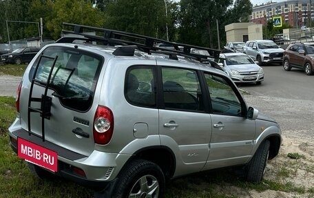 Chevrolet Niva I рестайлинг, 2010 год, 460 000 рублей, 24 фотография