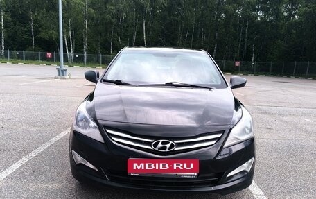 Hyundai Solaris II рестайлинг, 2016 год, 1 000 000 рублей, 10 фотография