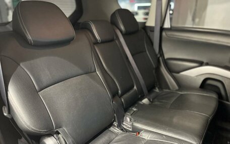 Mitsubishi Outlander III рестайлинг 3, 2012 год, 1 595 000 рублей, 23 фотография