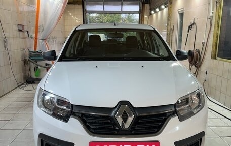 Renault Logan II, 2019 год, 940 000 рублей, 11 фотография
