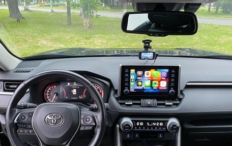 Toyota RAV4, 2020 год, 3 800 000 рублей, 5 фотография