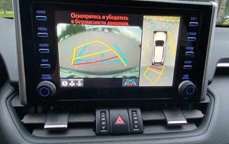 Toyota RAV4, 2020 год, 3 800 000 рублей, 10 фотография
