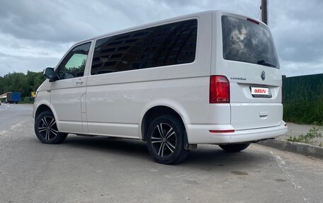 Volkswagen Caravelle T6 рестайлинг, 2018 год, 3 130 000 рублей, 2 фотография