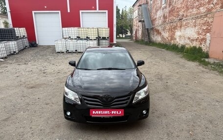 Toyota Camry, 2011 год, 1 550 000 рублей, 2 фотография