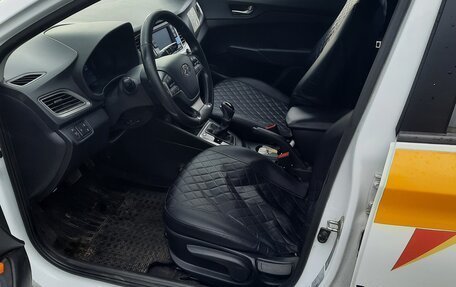 Hyundai Solaris II рестайлинг, 2019 год, 750 000 рублей, 4 фотография