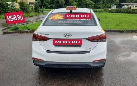 Hyundai Solaris II рестайлинг, 2019 год, 750 000 рублей, 3 фотография