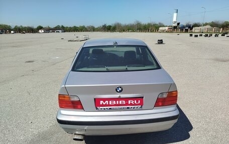 BMW 3 серия, 1993 год, 320 000 рублей, 2 фотография