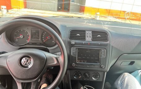 Volkswagen Polo VI (EU Market), 2015 год, 650 000 рублей, 9 фотография