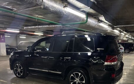 Toyota Land Cruiser 200, 2020 год, 7 490 000 рублей, 3 фотография