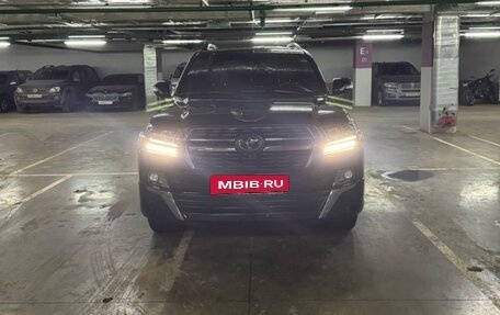 Toyota Land Cruiser 200, 2020 год, 7 490 000 рублей, 5 фотография