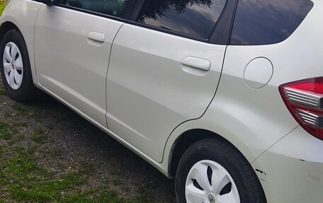 Honda Fit III, 2008 год, 750 000 рублей, 4 фотография