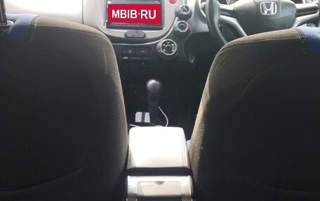 Honda Fit III, 2008 год, 750 000 рублей, 10 фотография