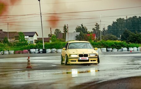 BMW 3 серия, 1992 год, 800 000 рублей, 2 фотография
