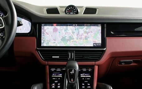 Porsche Cayenne III, 2018 год, 6 900 000 рублей, 18 фотография