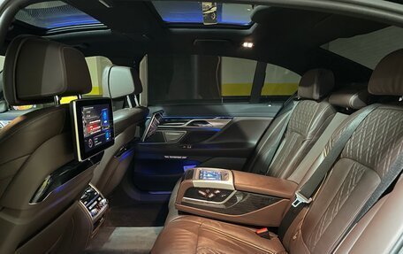BMW 7 серия, 2017 год, 3 100 000 рублей, 9 фотография