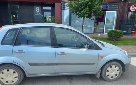 Ford Fiesta, 2006 год, 260 000 рублей, 2 фотография