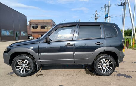 Chevrolet Niva I рестайлинг, 2011 год, 490 000 рублей, 4 фотография