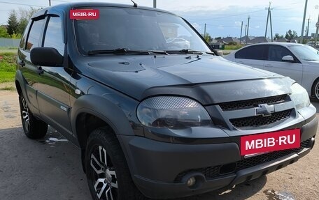 Chevrolet Niva I рестайлинг, 2011 год, 490 000 рублей, 2 фотография