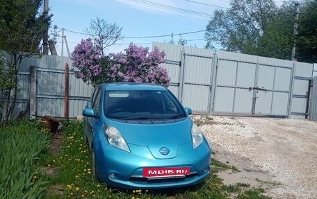 Nissan Leaf I, 2013 год, 700 000 рублей, 3 фотография