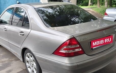 Mercedes-Benz C-Класс, 2006 год, 600 000 рублей, 6 фотография