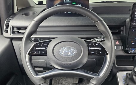 Hyundai Staria, 2022 год, 3 882 000 рублей, 6 фотография