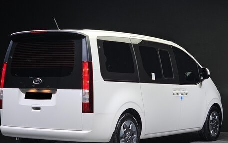 Hyundai Staria, 2022 год, 3 882 000 рублей, 2 фотография