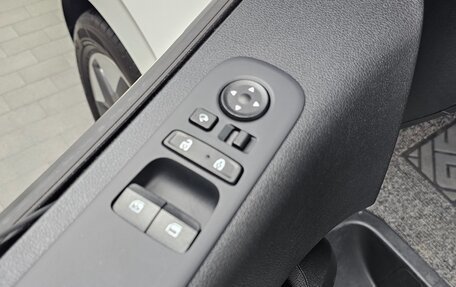Hyundai Staria, 2022 год, 3 882 000 рублей, 13 фотография