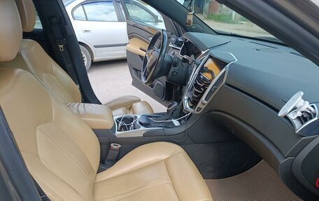Cadillac SRX II рестайлинг, 2014 год, 2 500 000 рублей, 17 фотография