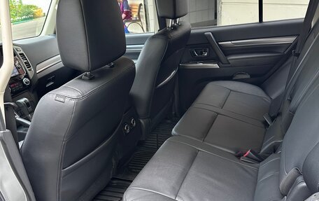 Mitsubishi Pajero IV, 2019 год, 4 100 000 рублей, 11 фотография