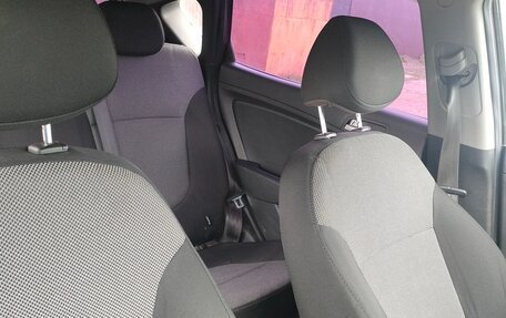 Hyundai Solaris II рестайлинг, 2012 год, 750 000 рублей, 6 фотография