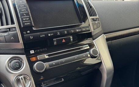 Toyota Land Cruiser 200, 2012 год, 3 500 000 рублей, 2 фотография