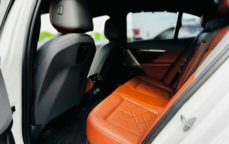 BMW 5 серия, 2024 год, 8 700 000 рублей, 23 фотография