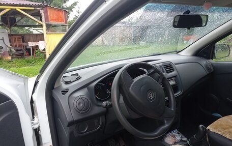 Renault Logan II, 2015 год, 690 000 рублей, 5 фотография