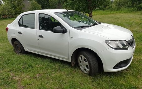 Renault Logan II, 2015 год, 690 000 рублей, 3 фотография