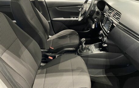 KIA Rio IV, 2018 год, 1 249 000 рублей, 9 фотография