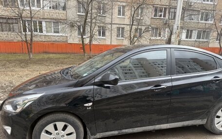 Hyundai Solaris II рестайлинг, 2014 год, 730 000 рублей, 2 фотография