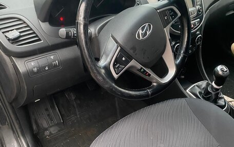 Hyundai Solaris II рестайлинг, 2014 год, 730 000 рублей, 8 фотография