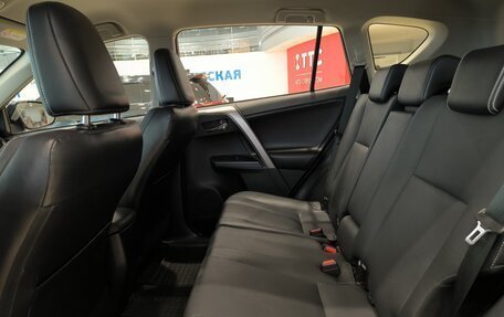 Toyota RAV4, 2017 год, 2 860 000 рублей, 12 фотография