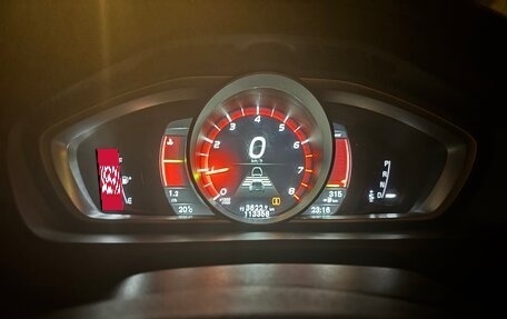 Volvo V40 II рестайлинг, 2016 год, 1 030 000 рублей, 10 фотография