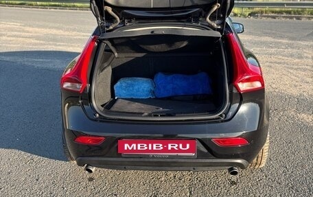 Volvo V40 II рестайлинг, 2016 год, 1 030 000 рублей, 8 фотография