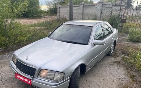 Mercedes-Benz C-Класс, 1994 год, 142 000 рублей, 4 фотография