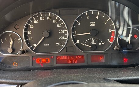 BMW 3 серия, 2002 год, 470 000 рублей, 11 фотография