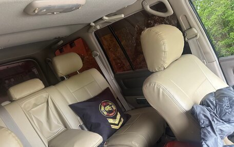 Toyota Land Cruiser 100 рестайлинг 2, 2000 год, 1 800 000 рублей, 3 фотография